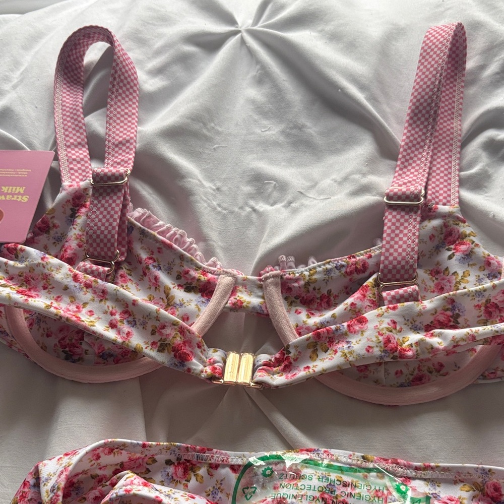 Strawberry Milk Mob Young Love Floral Two-Piece Bikini Set - Picture 6 of 9